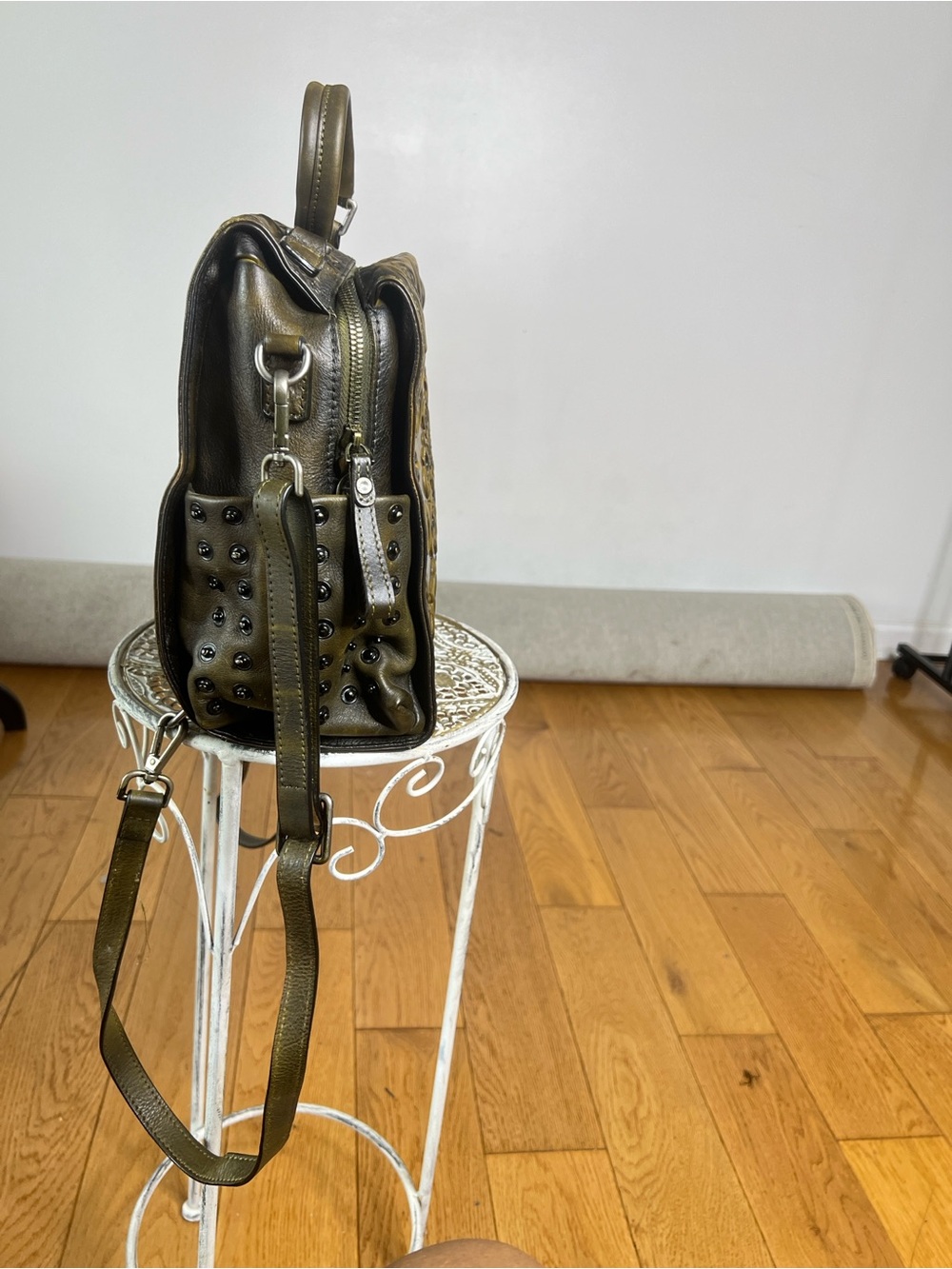 Vintage Embossed Olive Green Leather Shoulder Bag - Picture 4 of 11